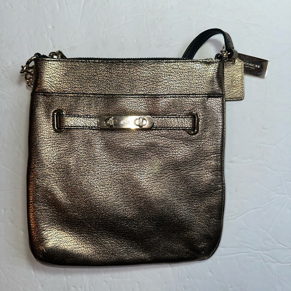 COACH F36502 Swagger Metallic Gold Pebble Leather Crossbody Swingpack Purse- O/S - Picture 13 of 13
